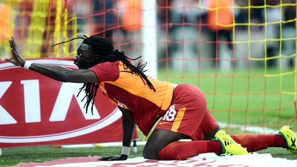 Galatasaraylı Bafetimbi Gomis'in gol sevinci