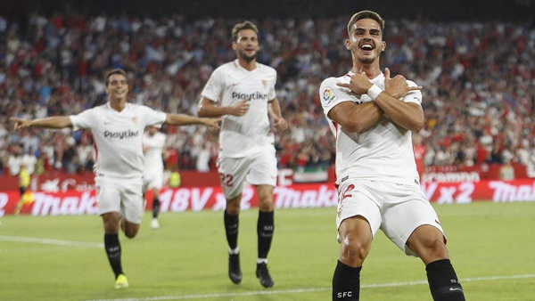 La Liga takımı Sevilla gol sevinci